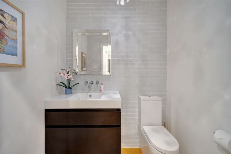 Photo of property in 100 Idris Road, Bryndwr, Christchurch, 8052