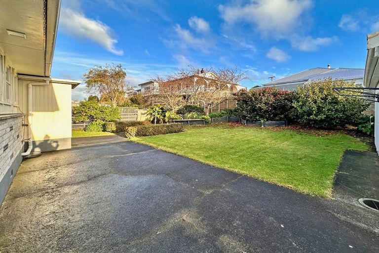 Photo of property in 23 College Street, College Estate, Whanganui, 4500