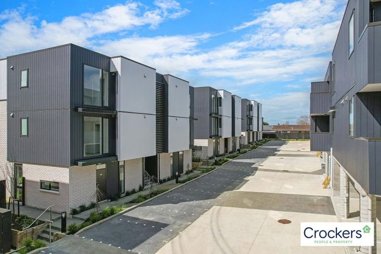 Photo of property in 6/8 Treasure Lane, Te Atatu South, Auckland, 0610