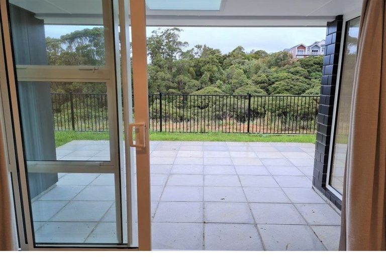 Photo of property in 12 Topsail Way, Whitby, Porirua, 5024