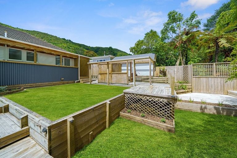 Photo of property in 30 Sunny Grove, Wainuiomata, Lower Hutt, 5014