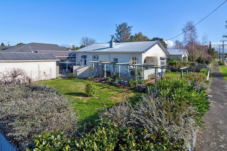 Photo of property in 1 Vivian Street, Solway, Masterton, 5810