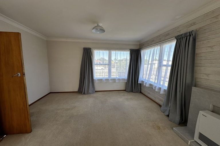 Photo of property in 22 Stanley Street, Levin, 5510