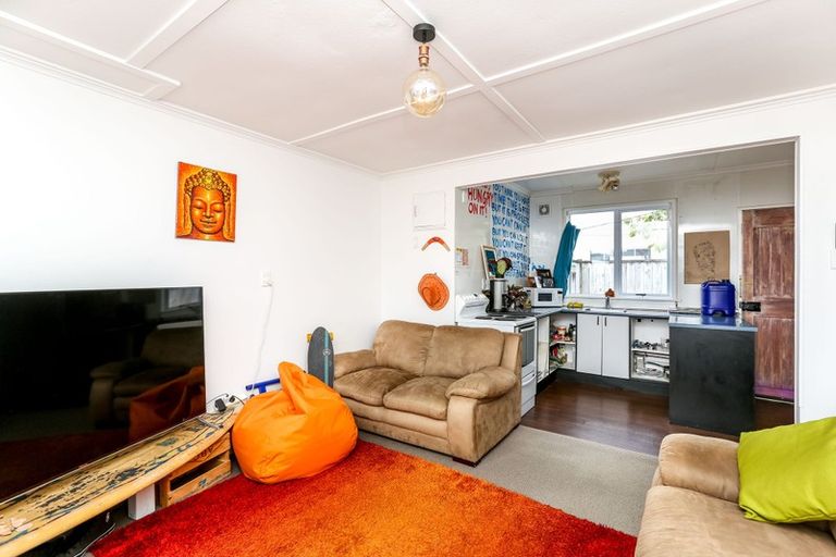 Photo of property in 14/2 Karamu Street, Strandon, New Plymouth, 4312