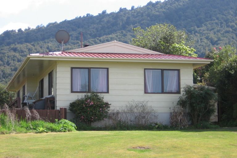 Photo of property in 6 Jet Place, Pukehangi, Rotorua, 3015