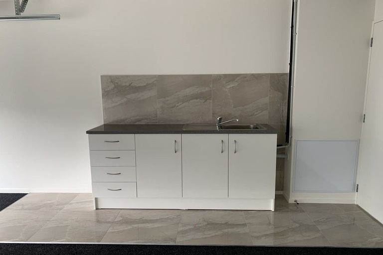 Photo of property in 9 Aviation Street, Takanini, 2112