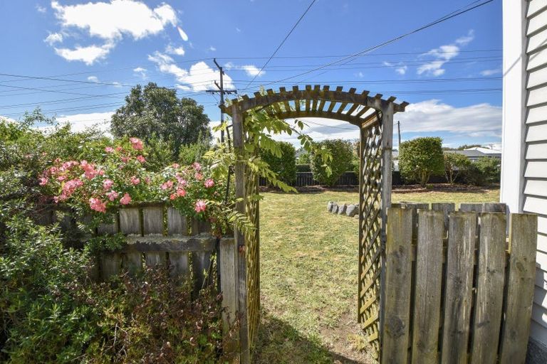 Photo of property in 12 Garrison Street, Carterton, 5713