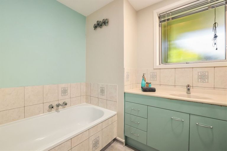 Photo of property in 9 Hanover Place, Ilam, Christchurch, 8041