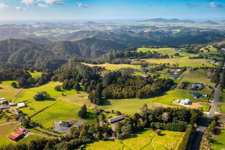 Photo of property in 398 Owhiwa Road, Parua Bay, Onerahi, 0192