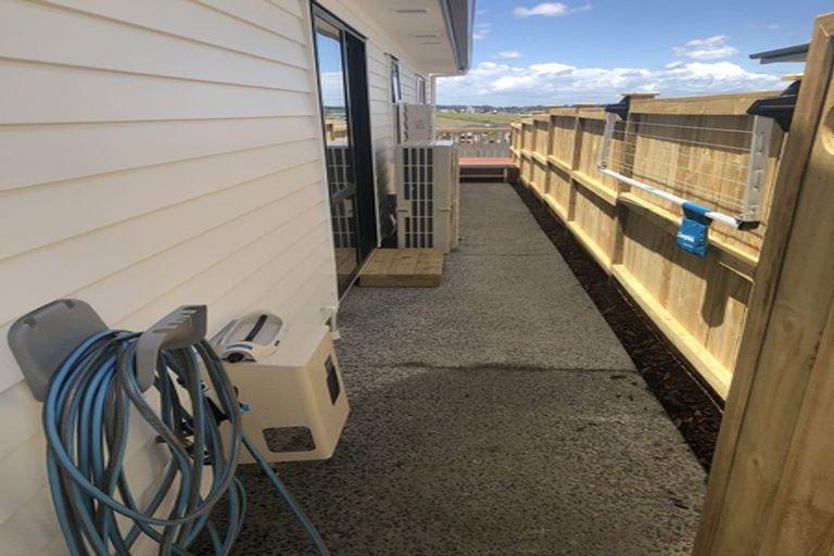 Photo of property in 9 Davey Crescent, Orewa, 0931