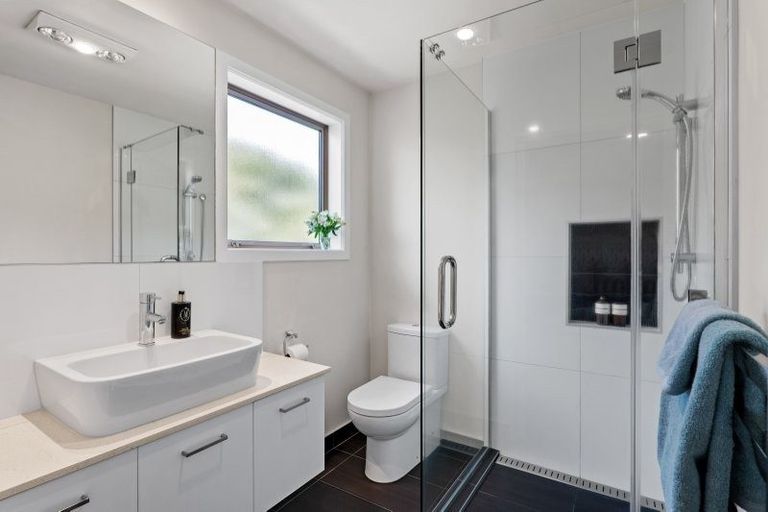 Photo of property in 40 Pitcairn Crescent, Bryndwr, Christchurch, 8053