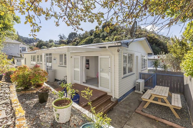 Photo of property in 2a Wilfred Street, Tawa, Wellington, 5028