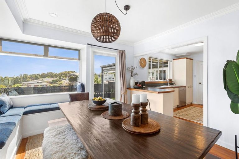 Photo of property in 50 Calvert Road, Lynmouth, New Plymouth, 4310