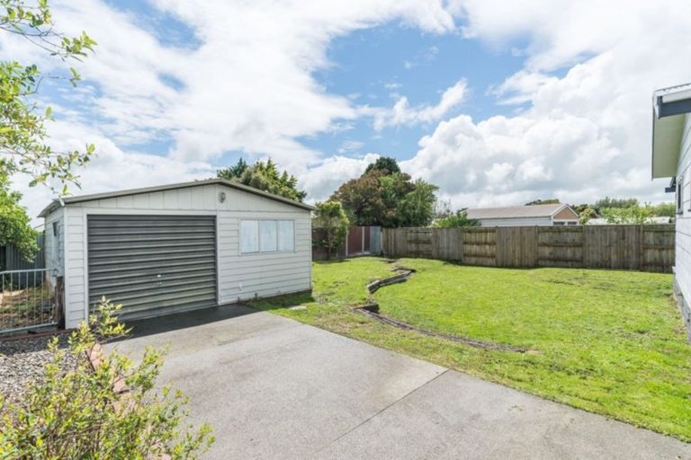 Photo of property in 33 Kowhai Street, Tokomaru, Palmerston North, 4474