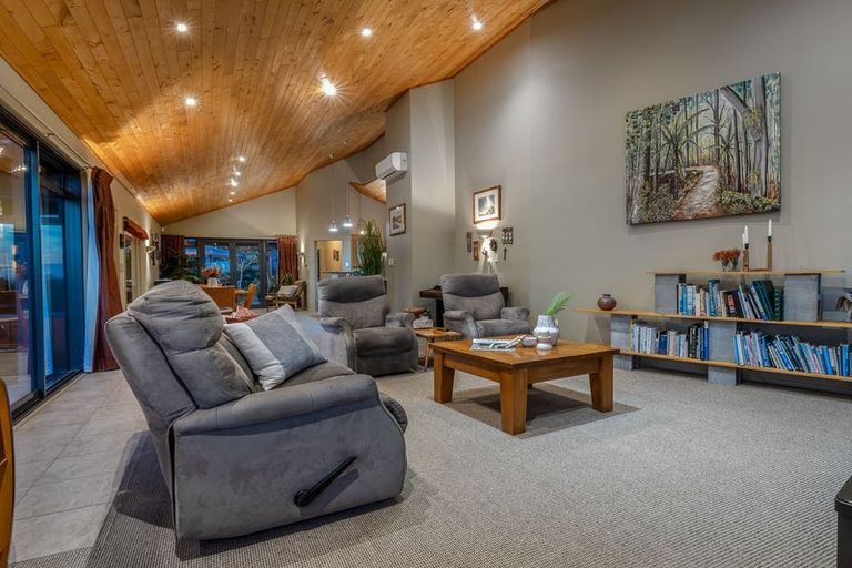 Photo of property in 17 Victoria Street, Foxton, 4814