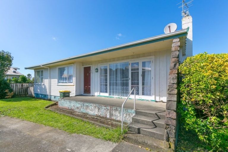 Photo of property in 31 Trafalgar Street, Westown, New Plymouth, 4310