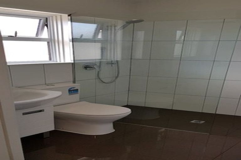 Photo of property in 2/1104 Heretaunga Street East, Parkvale, Hastings, 4122