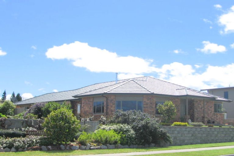 Photo of property in 8 Acacia Bay Road, Nukuhau, Taupo, 3330