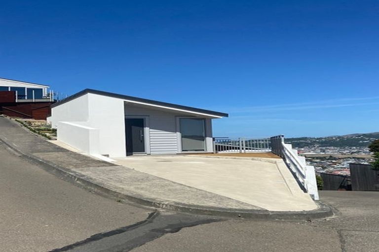 Photo of property in 83 Seatoun Heights Road, Seatoun, Wellington, 6022