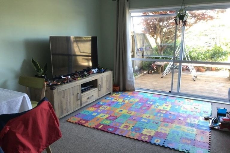 Photo of property in 3/72 Kitchener Road, Milford, Auckland, 0620