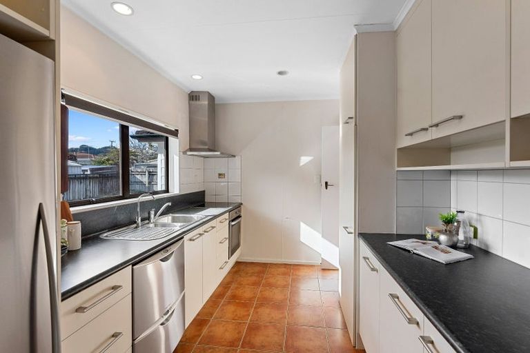 Photo of property in 10 Renata Road, Otaki, 5512