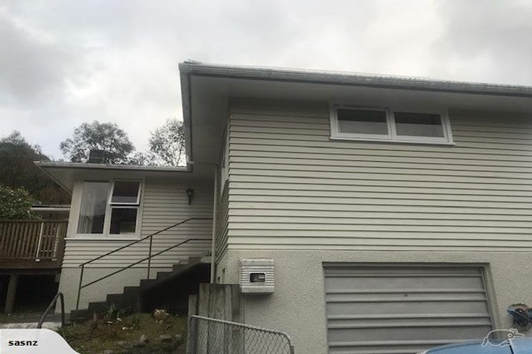 Photo of property in 46 Rawhiti Street, Stokes Valley, Lower Hutt, 5019