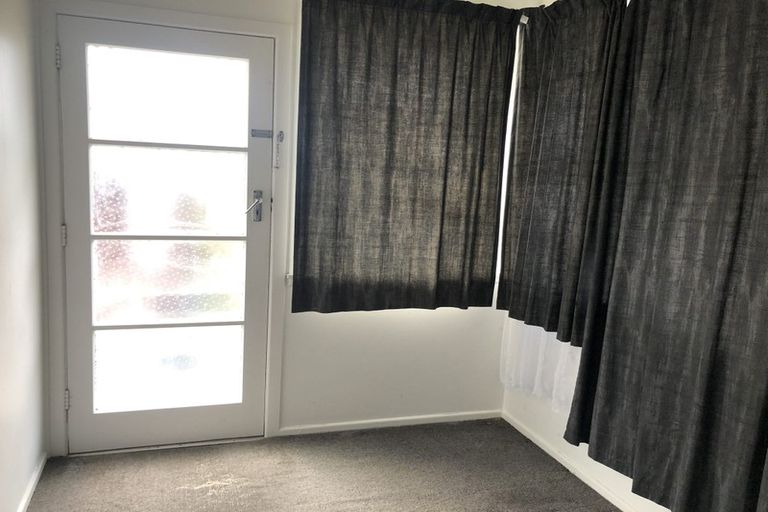 Photo of property in 1/19 Bond Crescent, Forrest Hill, Auckland, 0620