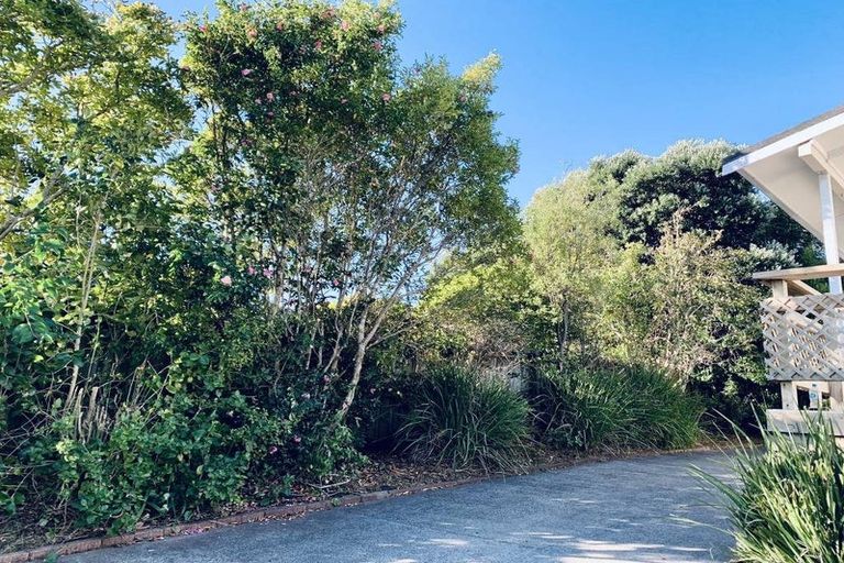 Photo of property in 3 Montego Place, Weymouth, Auckland, 2103