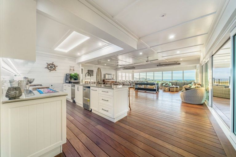 Photo of property in 87 Rutherford Drive, Waikanae Beach, Waikanae, 5036