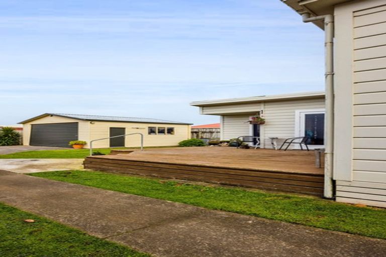 Photo of property in 22 Milmoe Street, Hawera, 4610