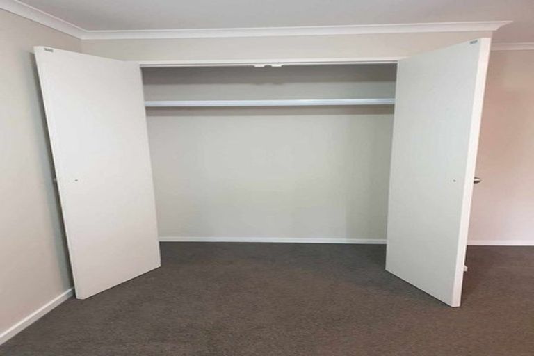 Photo of property in 46 Tauhinu Road, Greenhithe, Auckland, 0632