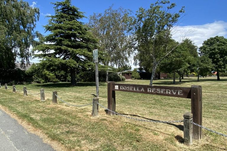 Photo of property in 19 Rosella Street, Broomfield, Christchurch, 8042