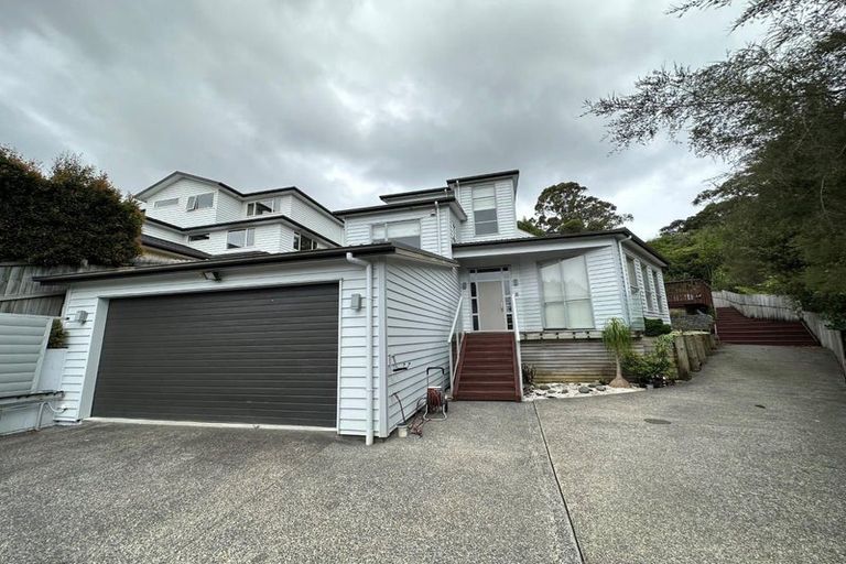 Photo of property in 15 Bintulu Place, Fairview Heights, Auckland, 0632
