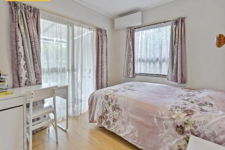 Photo of property in 20 Linwood Avenue, Forrest Hill, Auckland, 0620