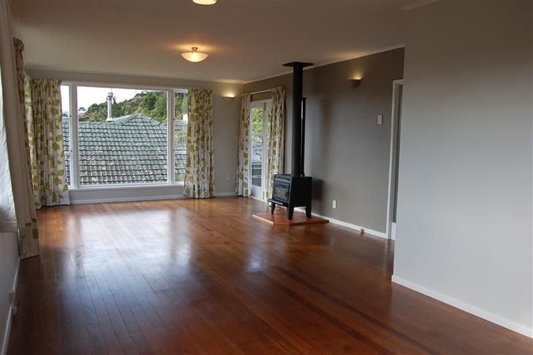 Photo of property in 101 Manuka Street, Stokes Valley, Lower Hutt, 5019