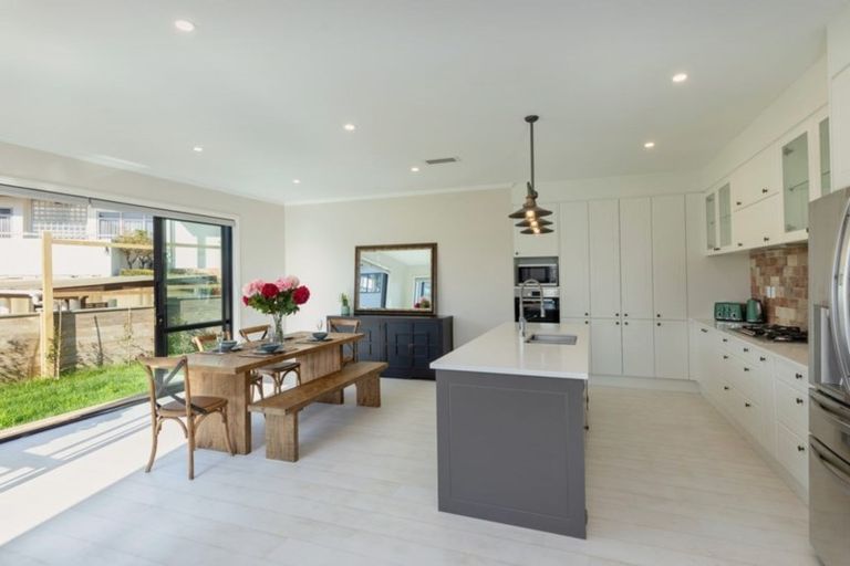 Photo of property in 13 Turret Lane, Hobsonville, Auckland, 0616