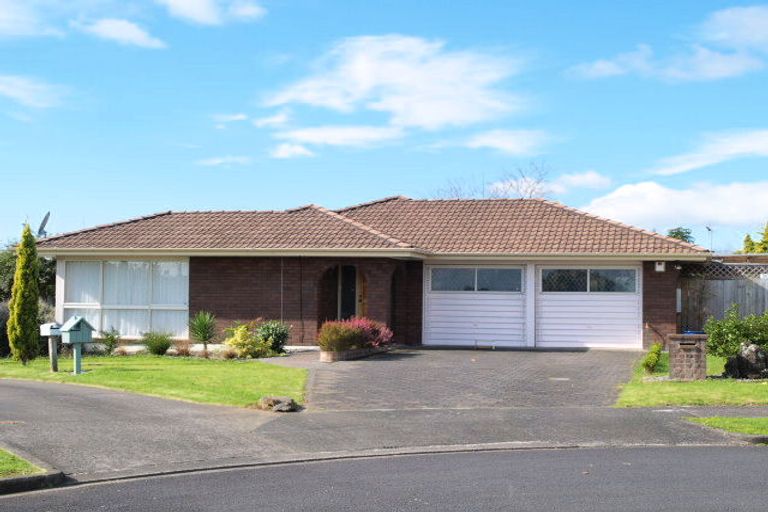 Photo of property in 13 Carriage Close, Northpark, Auckland, 2013