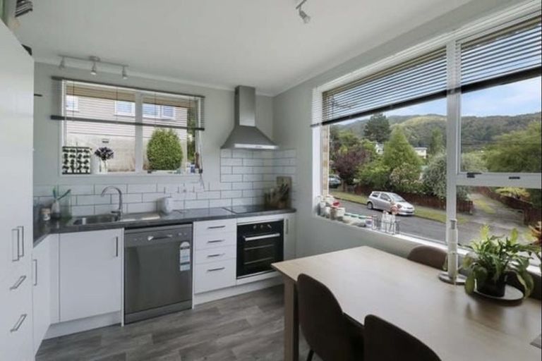 Photo of property in 1/11 Lowry Crescent, Stokes Valley, Lower Hutt, 5019