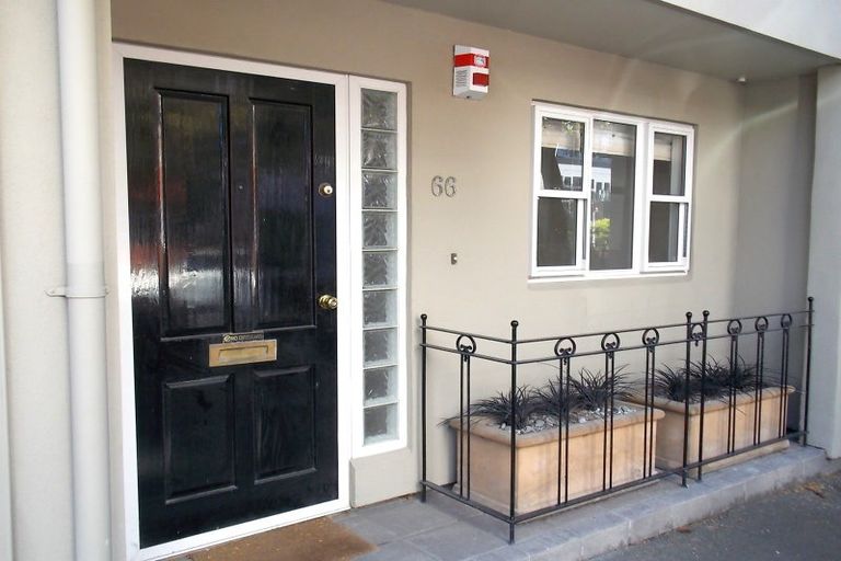 Photo of property in 66 Pipitea Street, Thorndon, Wellington, 6011