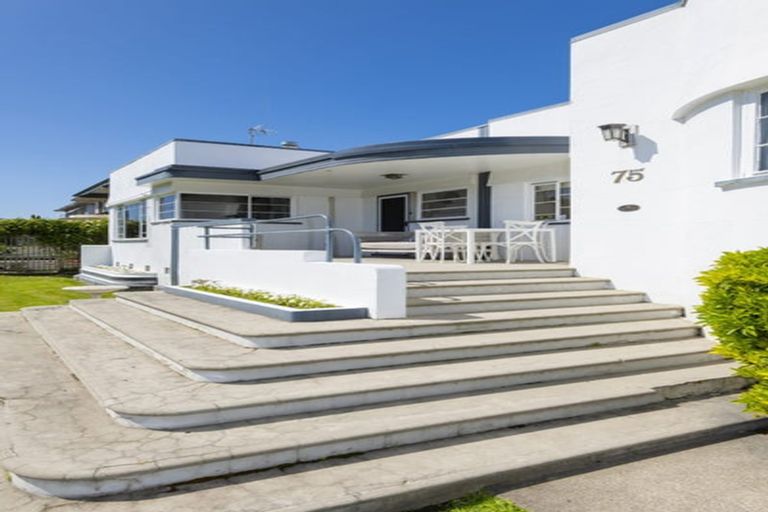 Photo of property in 75 Esplanade, Kaiti, Gisborne, 4010