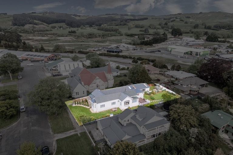 Photo of property in 10 Rock Street, East Gore, Gore, 9710