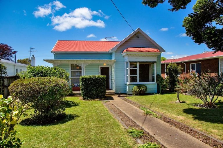 Photo of property in 67 Govett Avenue, Frankleigh Park, New Plymouth, 4310
