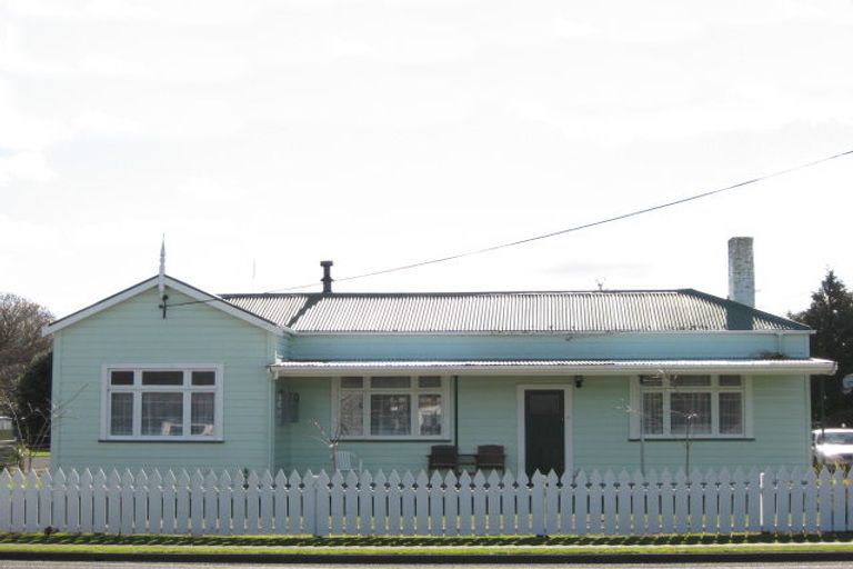 Photo of property in 12 High Street, Bulls, 4818