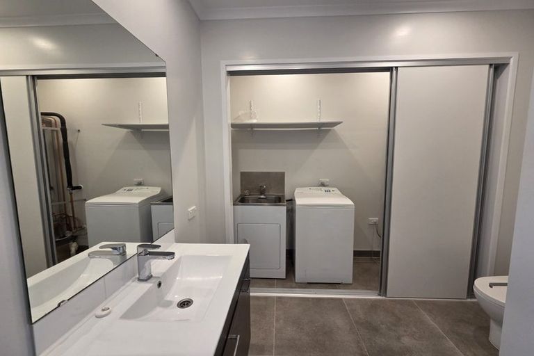 Photo of property in 19 Tuatua Road, Hobsonville, Auckland, 0616