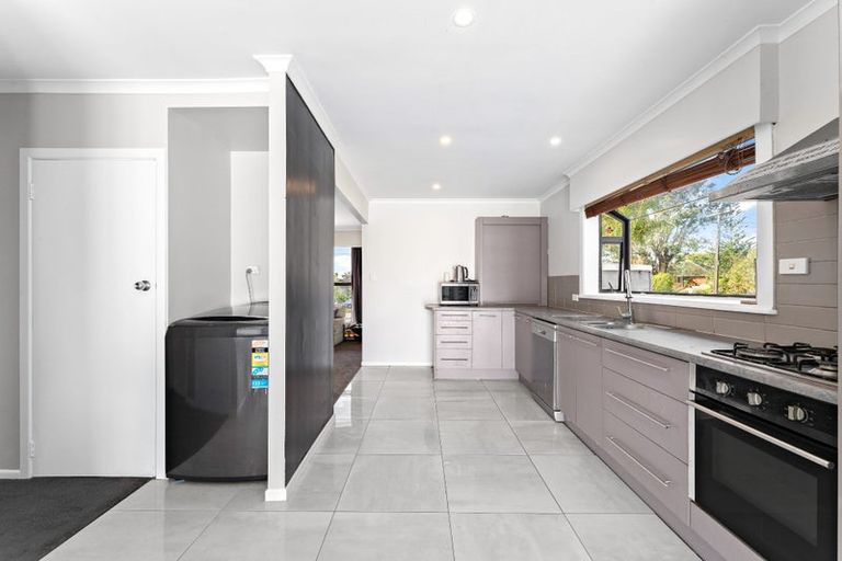 Photo of property in 18 Murray Road, Te Atatu Peninsula, Auckland, 0610