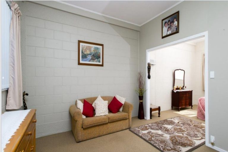 Photo of property in 2/8 Rosebank Terrace, Stoke, Nelson, 7011