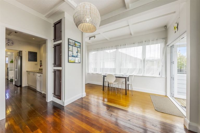 Photo of property in 2 Manse Road, Pahurehure, Papakura, 2113