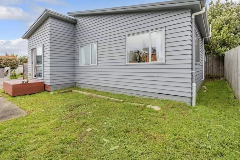 Photo of property in 163a Beach Haven Road, Beach Haven, Auckland, 0626