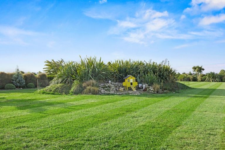 Photo of property in 22 Landsborough Drive, Darfield, 7571