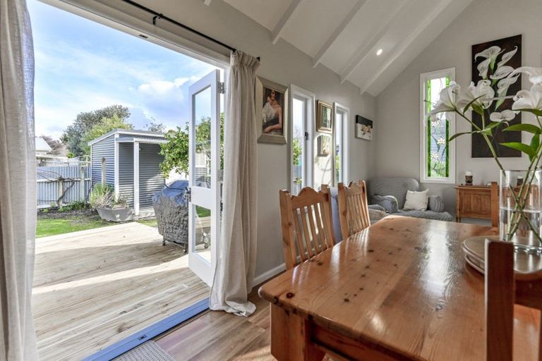 Photo of property in 207 Murdoch Road East, Akina, Hastings, 4122